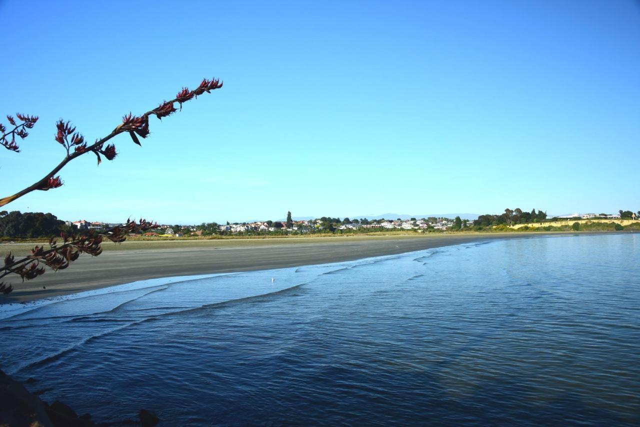 The Sanctuary Beach Side And Spa Timaru Extérieur photo